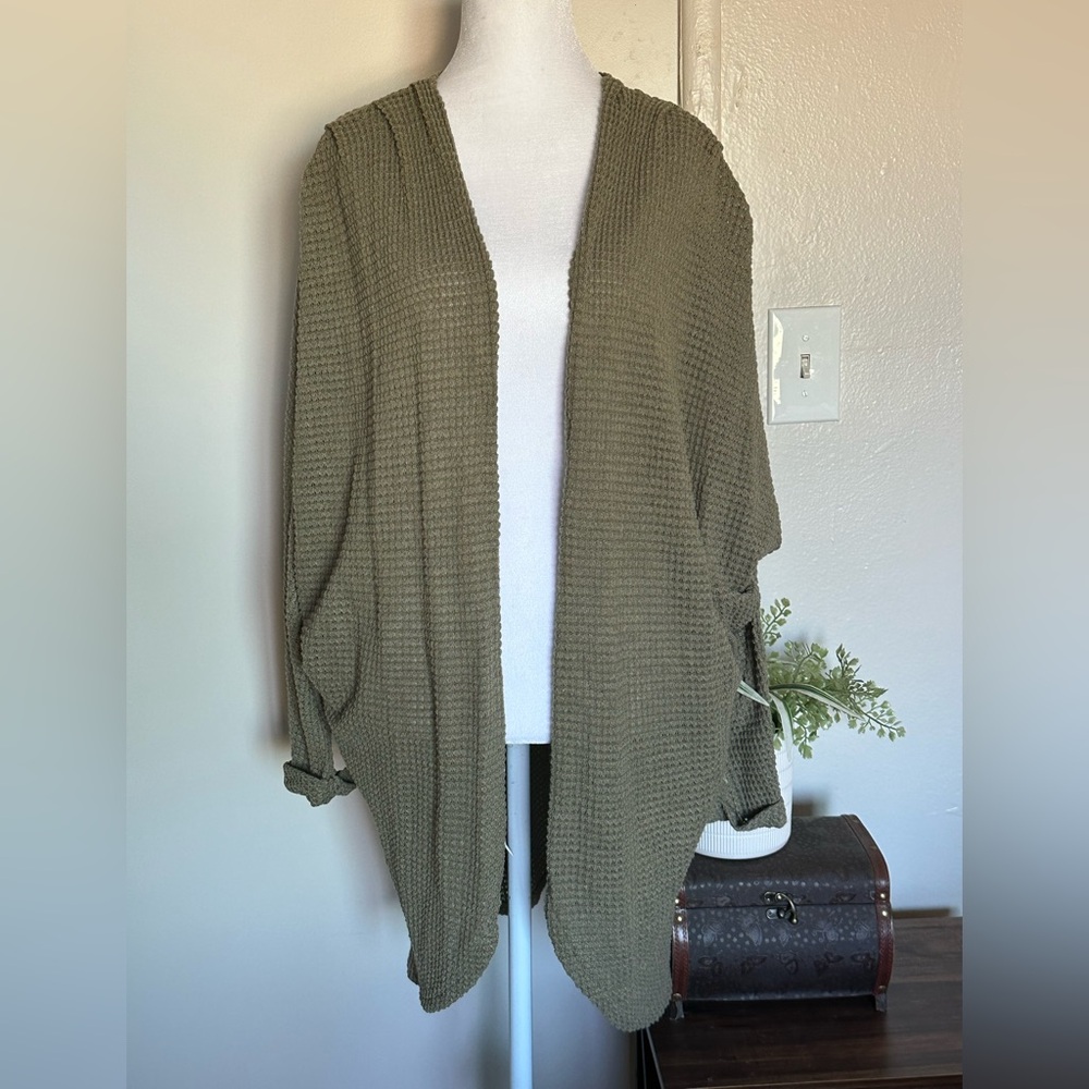 Pink Lily Olive‎ Cardigan Sweater women size medium